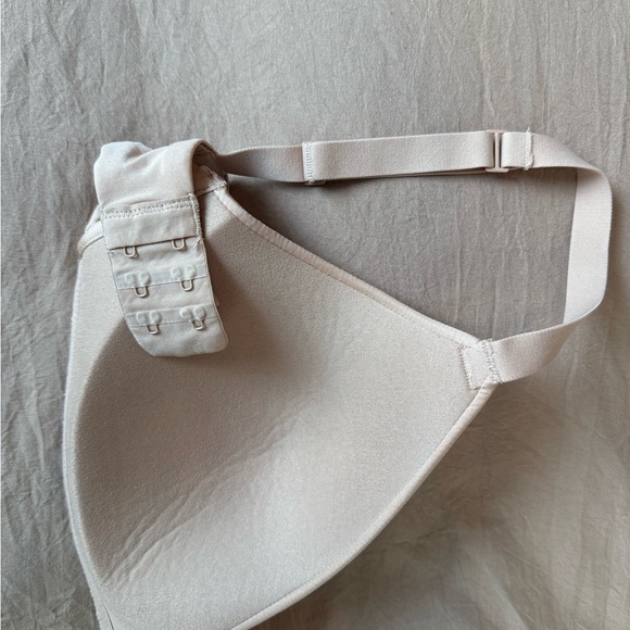 SKIMS T-SHIRT Demi bra size 34DD - Picture 4 of 7